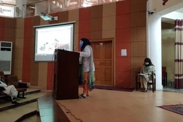 Dr Najma Baseer, AP Anatomy IBMS, KMU presenting “Research Furth of KMU anatomist Amid Pandemic1603179013.jpg
